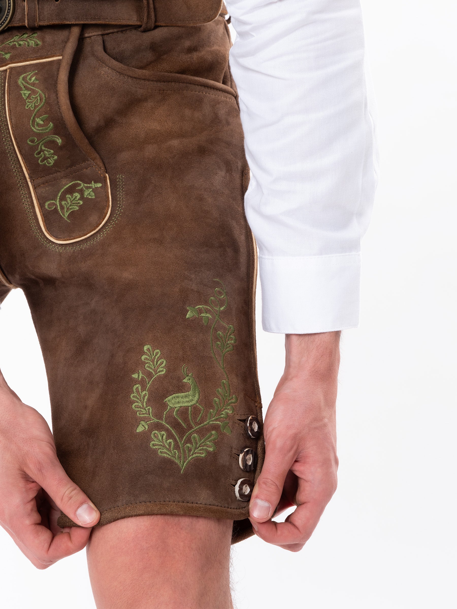 Lederhose kurz Ziegenleder - Dunkelbraun - Nahaufnahme