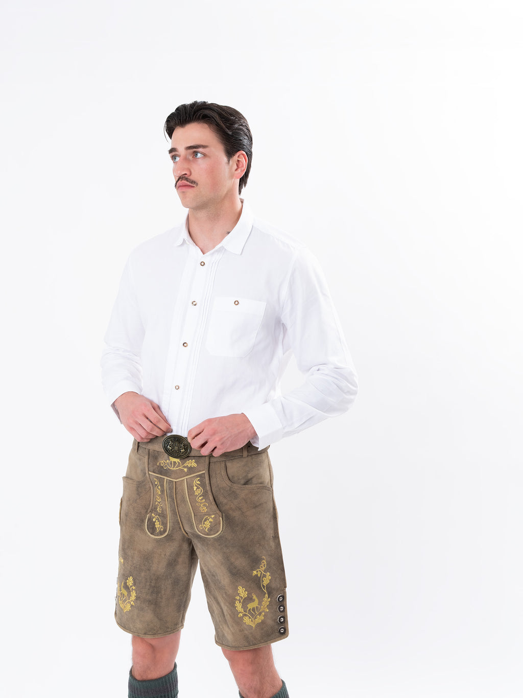 Lederhose kurz Ziegenleder - Hellbraun - angezogen