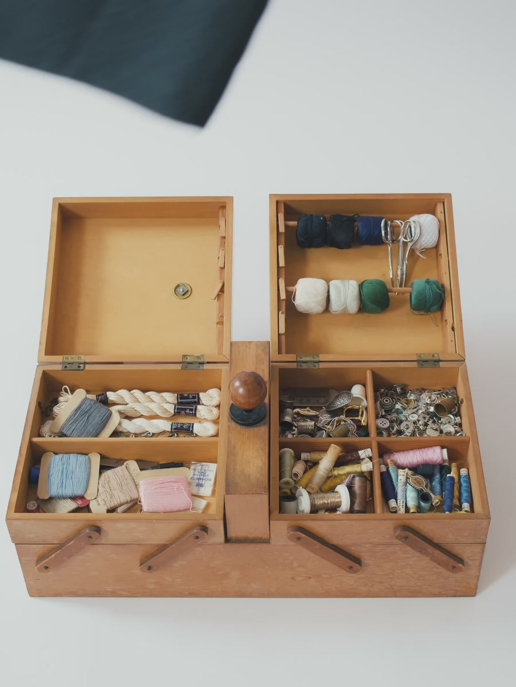 Trachtenweste mit Samt-Detail - Video
